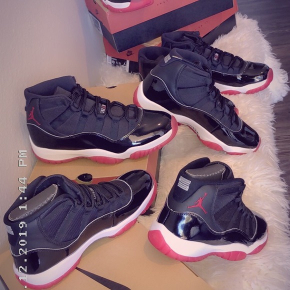 Family of 4 Jordan 11s - Picture 3 of 4